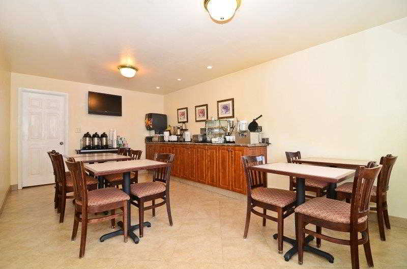 Quality Inn Price Gateway To Moab National Parks Ресторант снимка