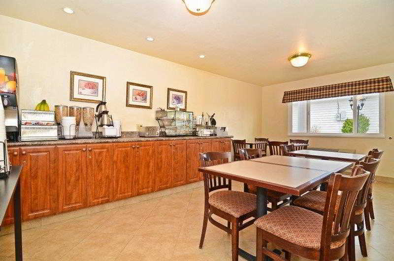 Quality Inn Price Gateway To Moab National Parks Ресторант снимка