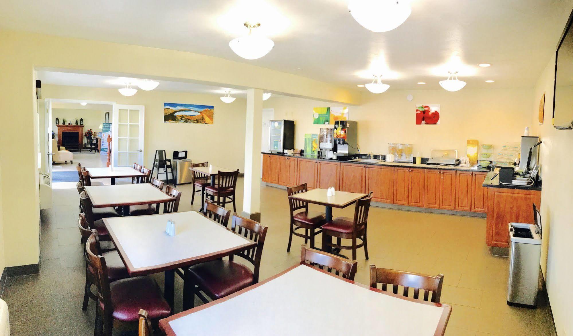 Quality Inn Price Gateway To Moab National Parks Екстериор снимка
